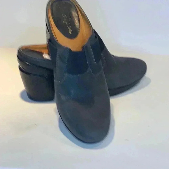 EUC Cole Haan  clogs size 7 - Picture 1 of 5